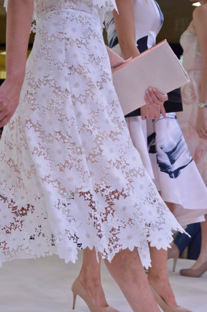 coast_white_laser_cut_lace_dress_intu_metrocenter_fashion_show_summer_event_flamingo_theme_elle_blonde_luxury_lifestyle_blog