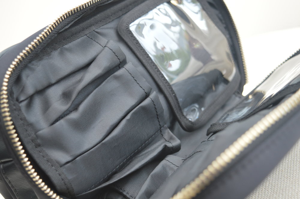 Read more about the article 3 Simple Reasons Why You Need A Kinzd Leather Makeup Bag