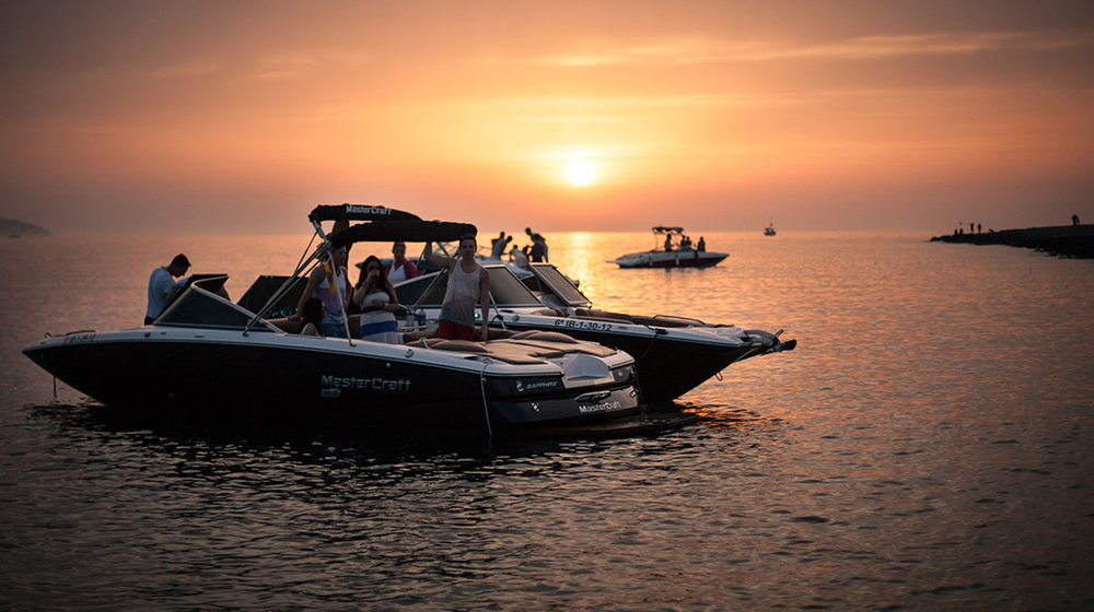 Read more about the article The Best Sunset Boats Ibiza Chartered Boat Trip