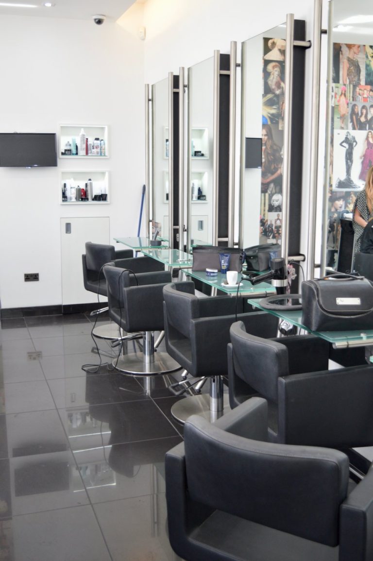 Read more about the article How to Pick a Hairdresser That’s Right for You