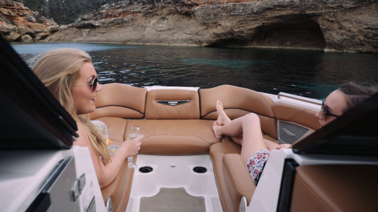 Read more about the article Sunset Boats Ibiza – The Ultimate Ibiza Weekender Hen Party