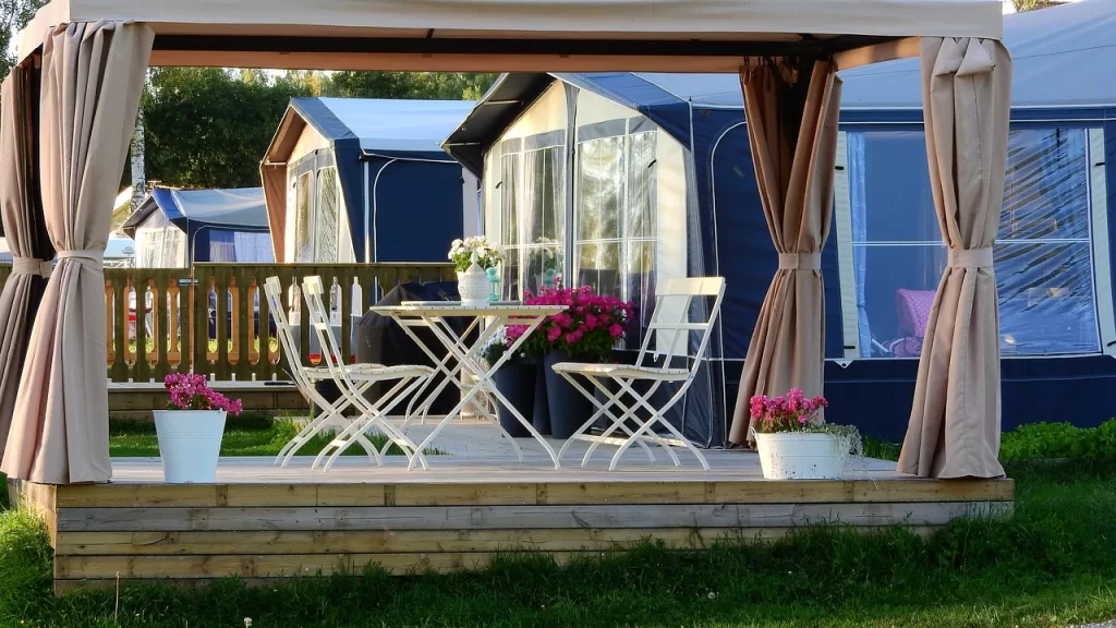 5 Ways How to Enhance Your Backyard with a Brand New Pergola 1