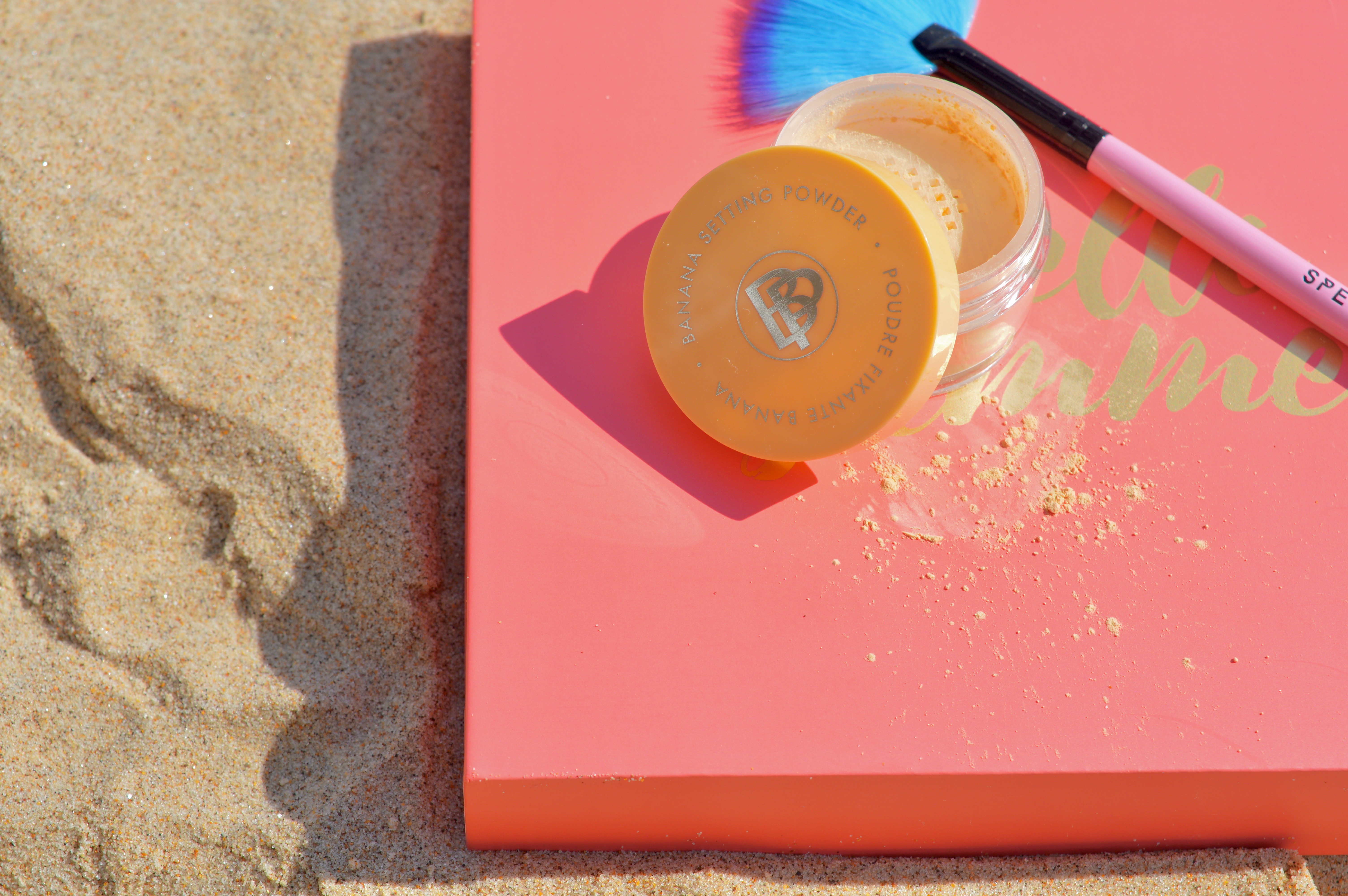 Belle-Pierre-Banana-Setting-Powder-Hello-Summer-July-Glossybox-Subscription-Box-Elle-Blonde-Luxury-Lifestyle-Destination