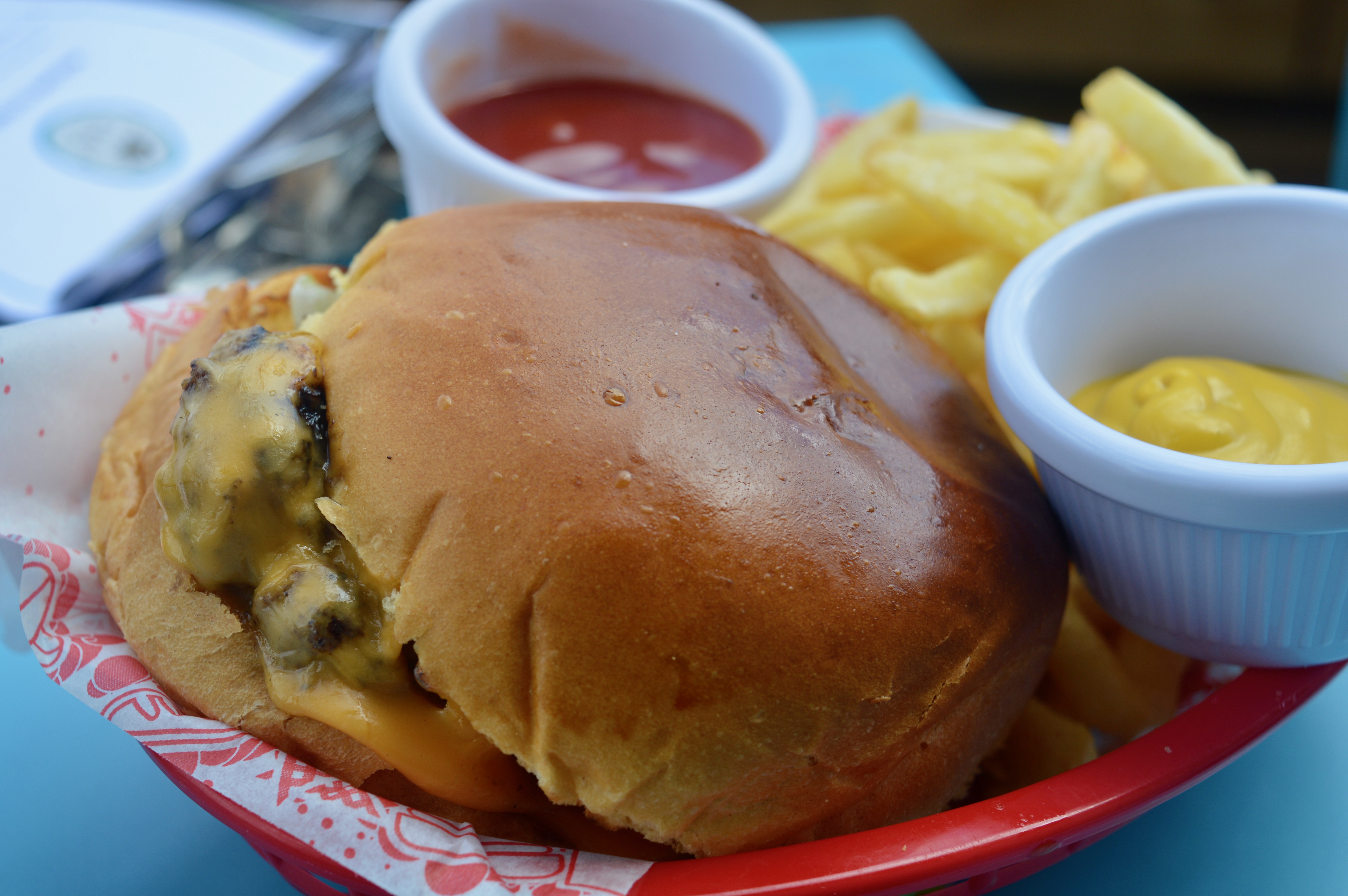 Burger-Crab-Waltzer-Review-Whitley-Bay-Seaside-Cafe-Elle-Blonde-Luxury-Lifestyle-Destination