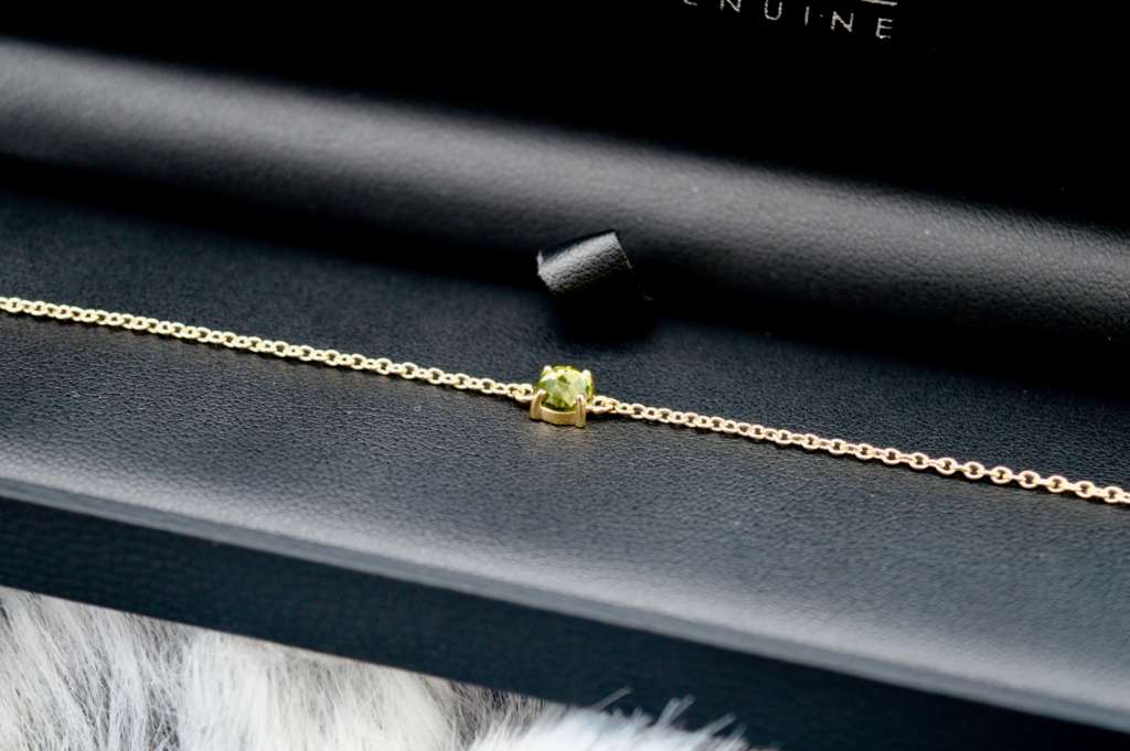 Gemondo Gold and Peridot August Birthstone Bracelet | Memorable Gift | Christmas Gift Guide - What to buy your Grandma | Elle Blonde Luxury Lifestyle Destination Blog