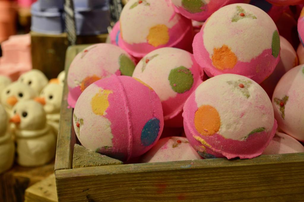 How to Find the Best Natural Bath Bombs Online?