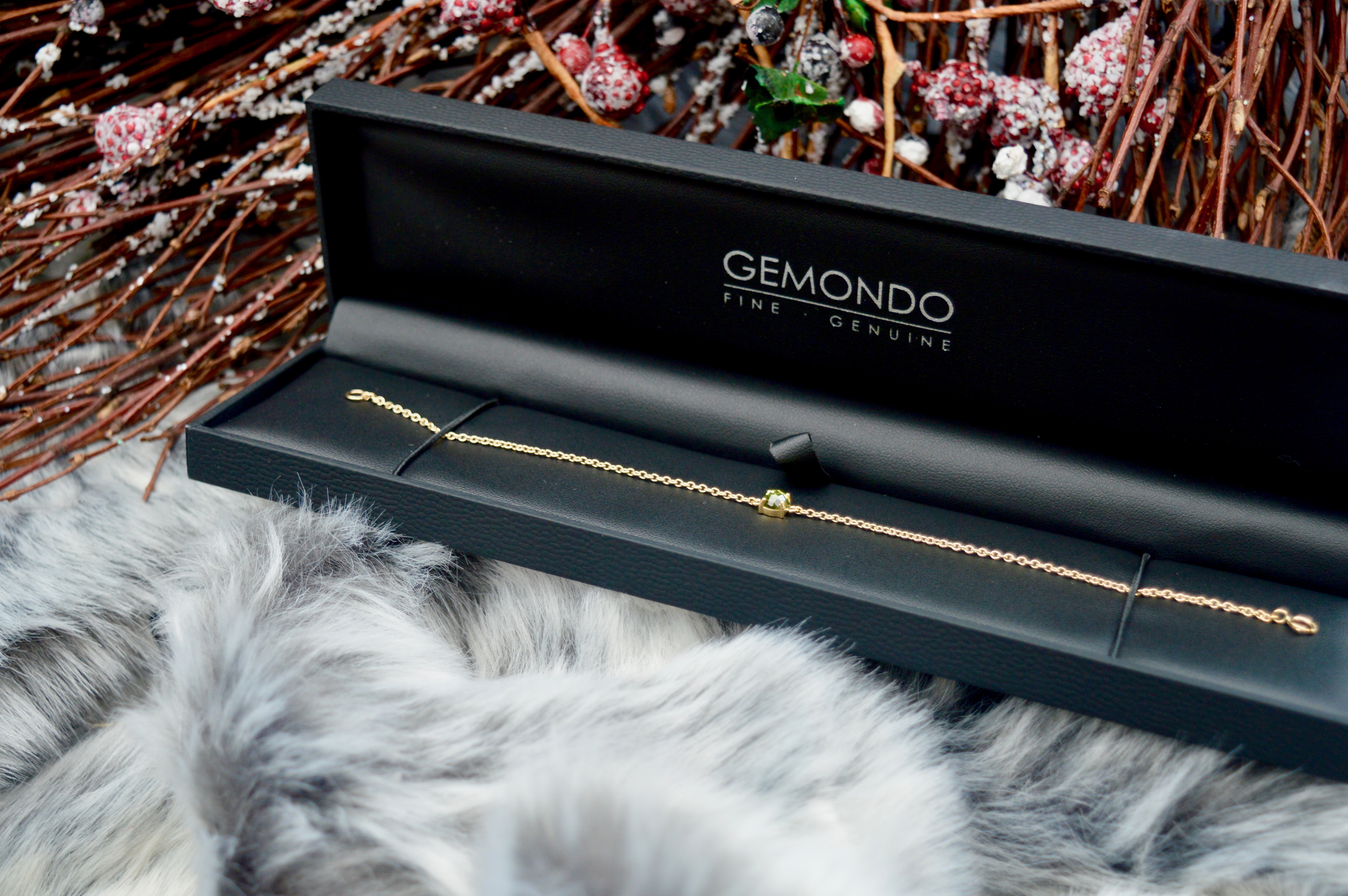 Gemondo Gold and Peridot August Birthstone Bracelet | Memorable Gift | Christmas Gift Guide - What to buy your Grandma | Elle Blonde Luxury Lifestyle Destination Blog