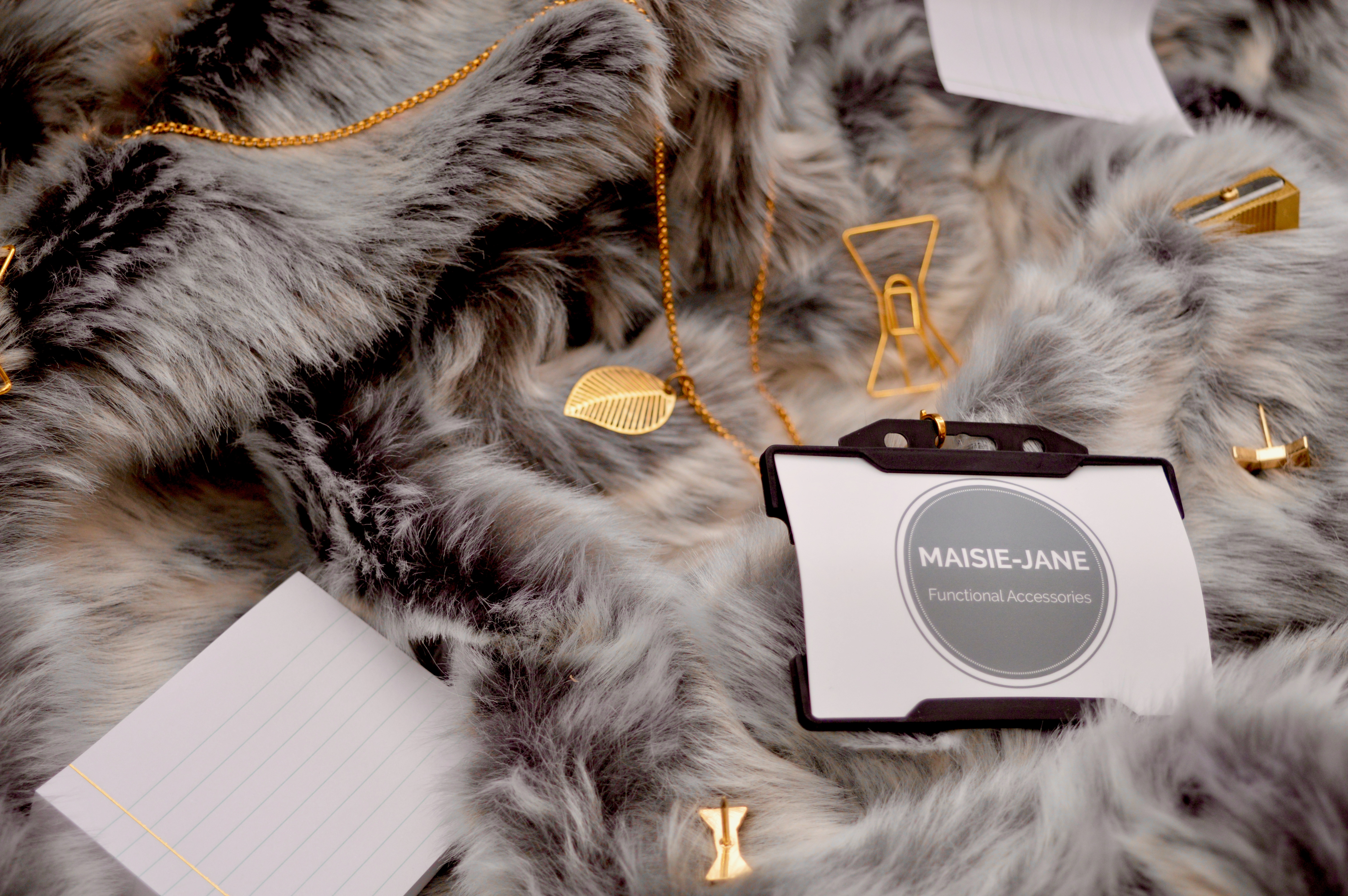 Maisie Jane | Gold Leaf Lanyard | What to buy the person who has everything | Christmas Gift Guide - What to buy your Grandma | Elle Blonde Luxury Lifestyle Destination Blog