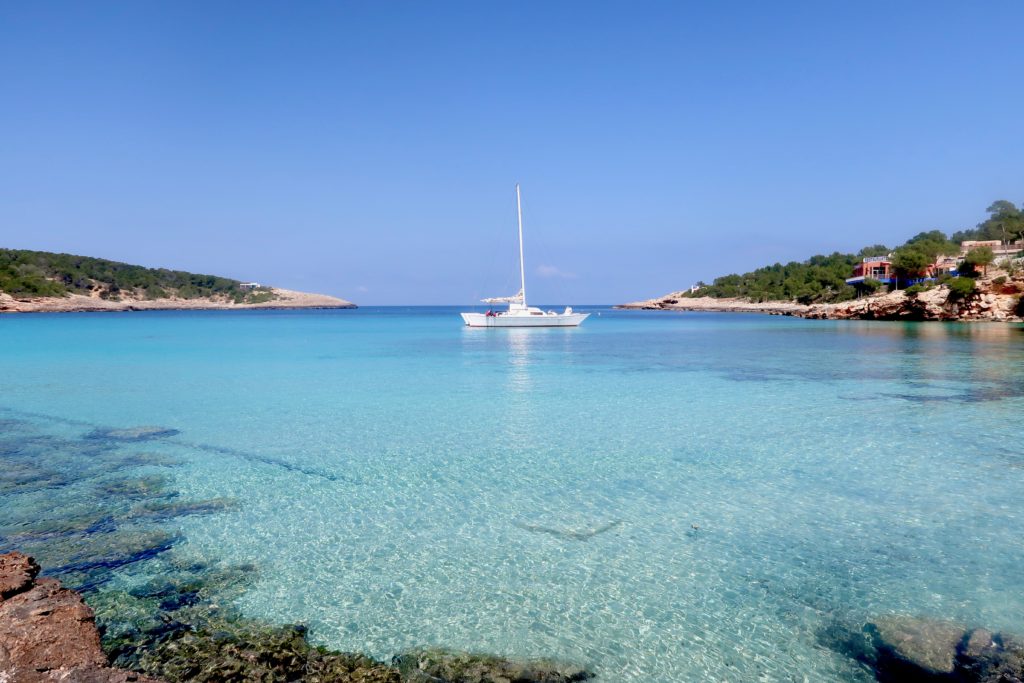 Wanderlust - where can I relax in Ibiza? Portinatx is a gorgeous town in the north of Ibiza and perfect for grabbing Instagram grid images of envy | Travel tips | Elle Blonde Luxury Lifestyle Destination Blog