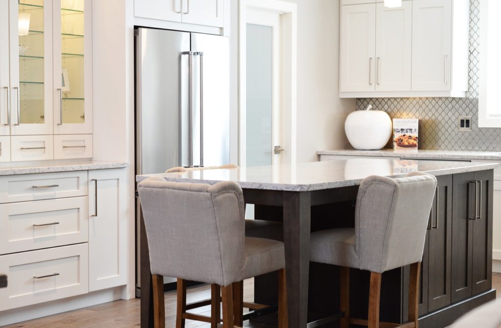 Breakfast Bar Seats How to create an expensive looking modern kitchen | Kitchen ideas & inspiration | Home interiors & decor | Elle Blonde Luxury Lifestyle Destination Blog