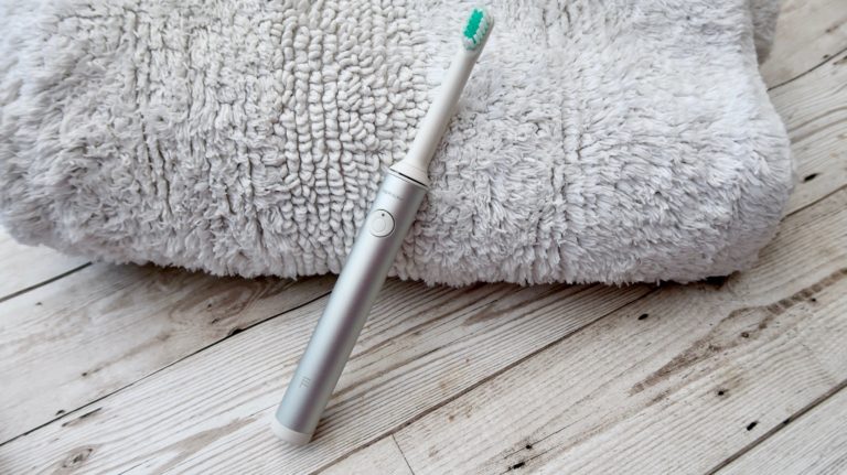 Read more about the article Which Electric Toothbrush is the Best – the Uber Sonic Toothbrush Full Review