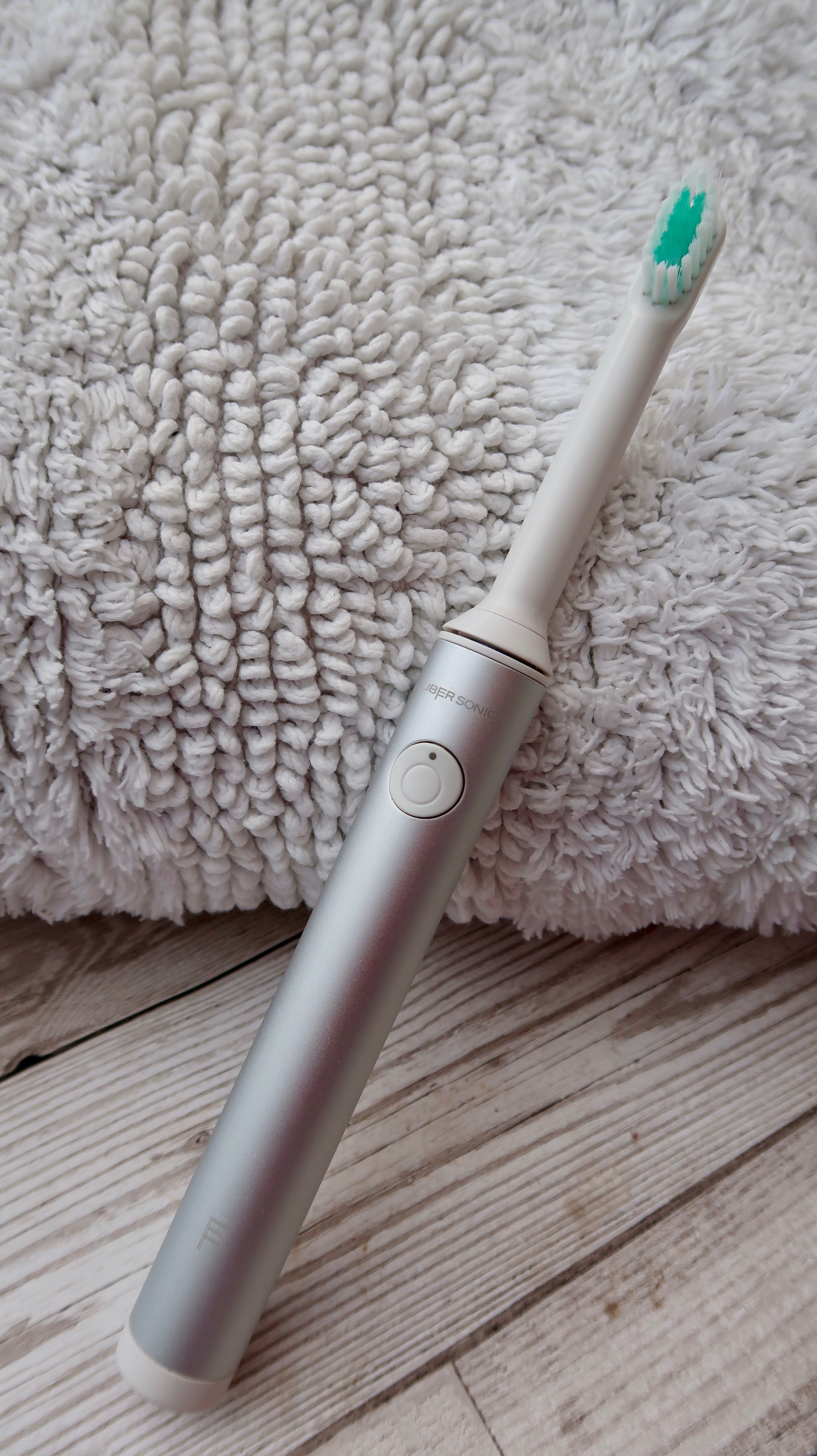 Uber Sonic Toothbrush Review | Tooth care subscription service | Elle Blonde Luxury Lifestyle Destination Blog
