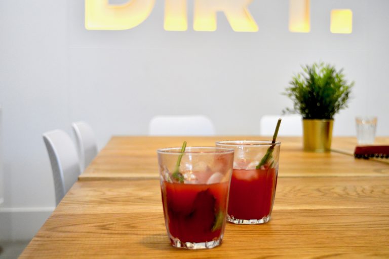 Read more about the article 5 Amazing Drinks To Try At A Juice Bar