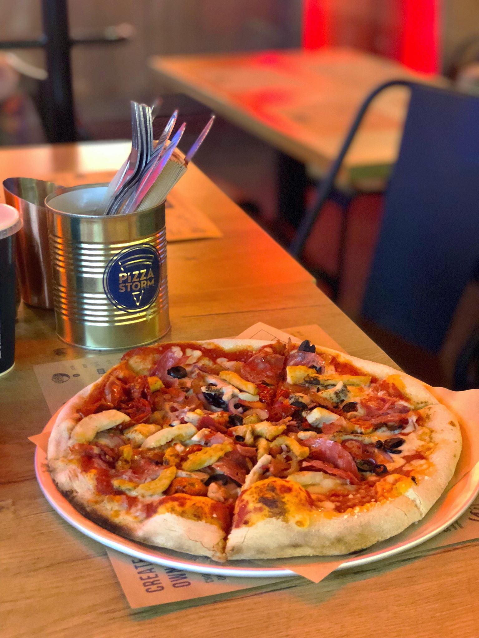 Eating in Newcastle | PizzaStorm - Pizza on the Go | We sent Newcastle Food Experience to check out this fast pizza joint in Newcastle. Check out their thoughts | Elle Blonde Luxury Lifestyle Destination Blog