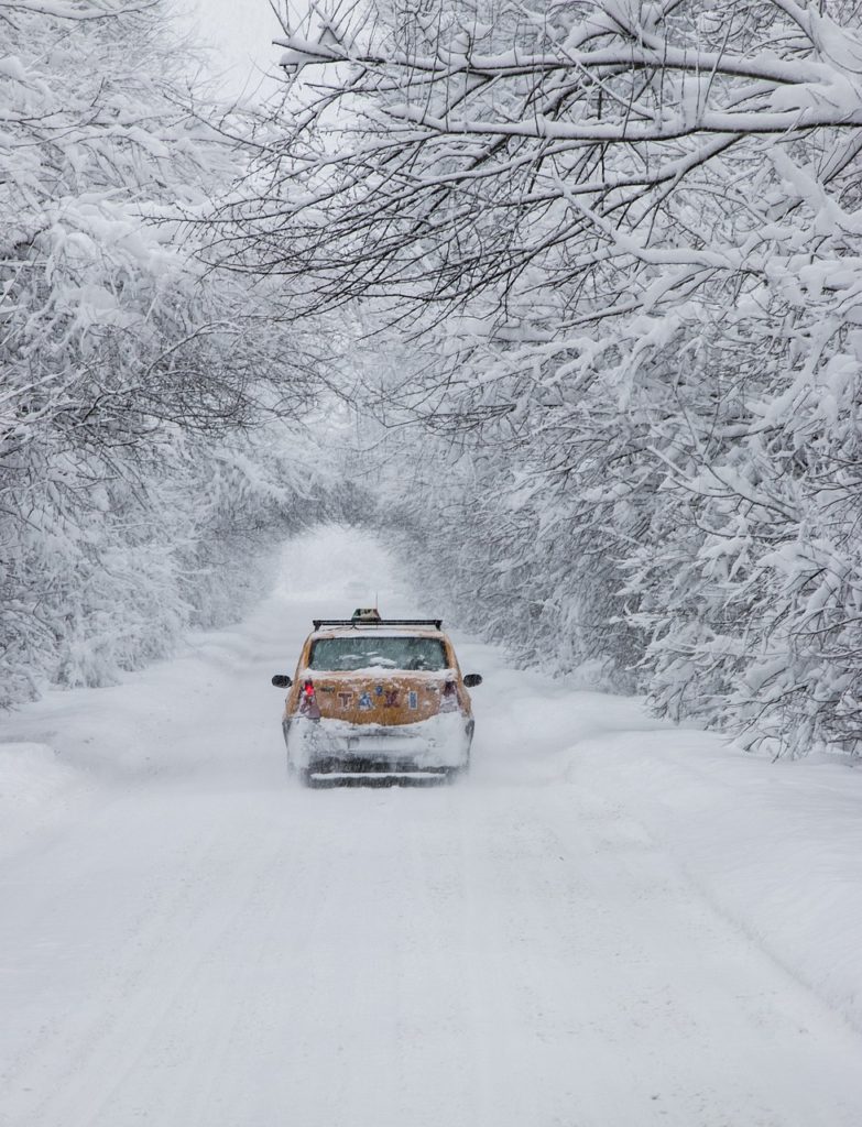 Winter driving tips | how to prepare your car for Winter | Car blog | Elle Blonde Luxury Lifestyle Destination Blog