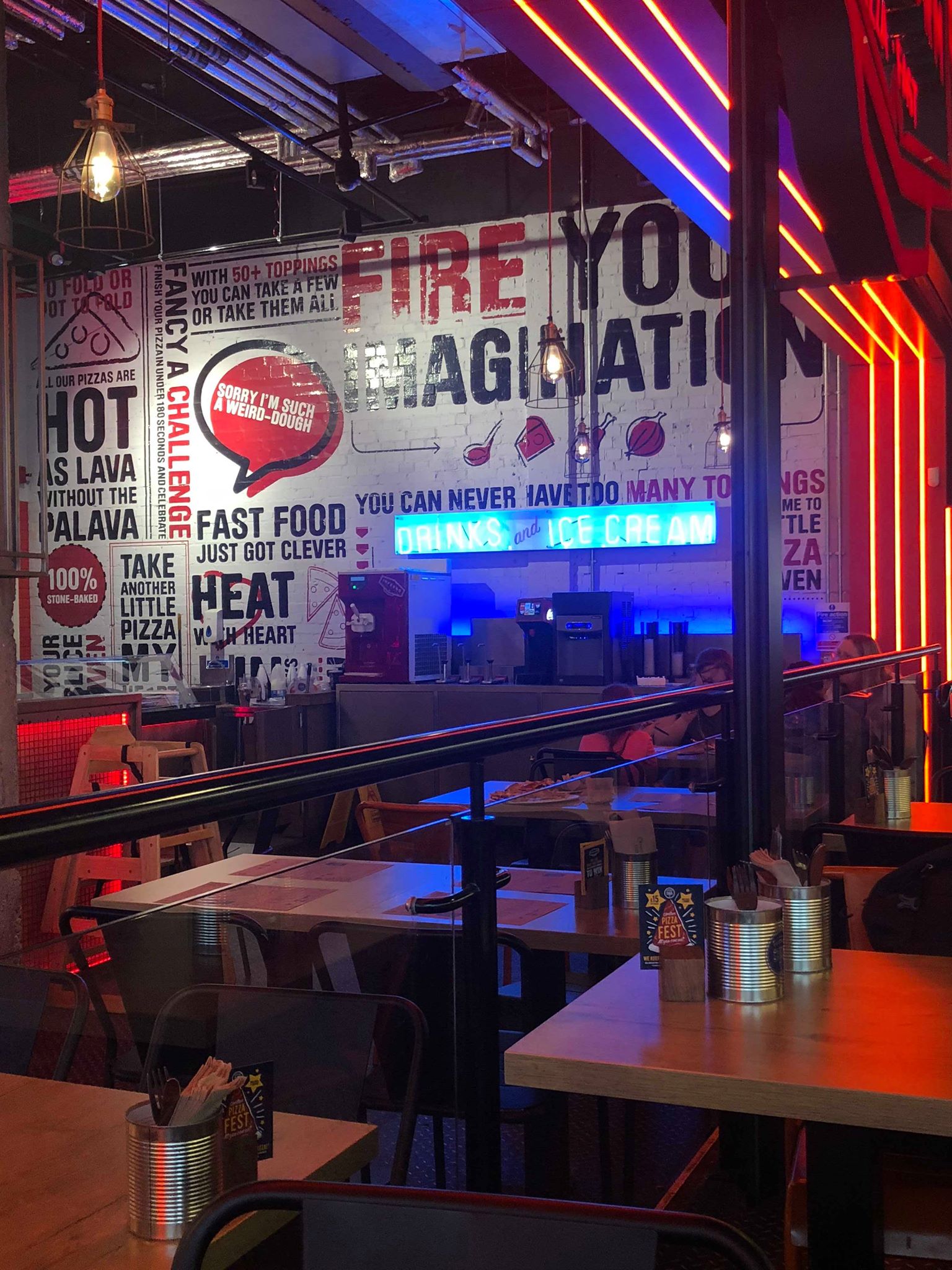 Eating in Newcastle | PizzaStorm - Pizza on the Go | We sent Newcastle Food Experience to check out this fast pizza joint in Newcastle. Check out their thoughts | Elle Blonde Luxury Lifestyle Destination Blog