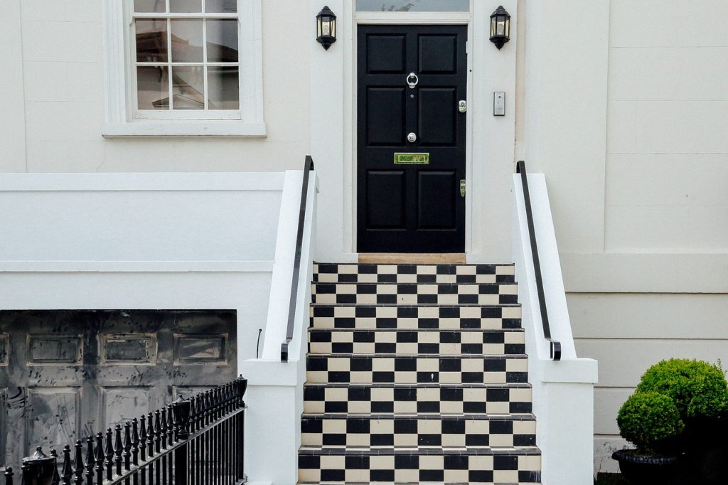 Updating your front door , tips for choosing a new door for your home | Home Interiors & decor | Elle Blonde Luxury Lifestyle Destination Blog