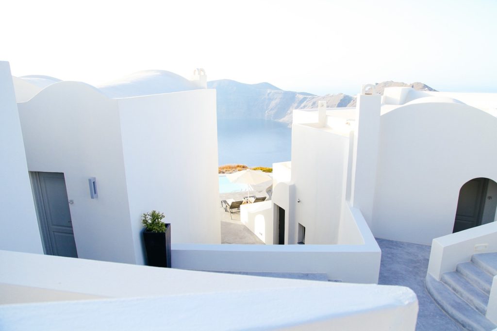 Guest Post: Why Santorini Is One Of The Best 10 Holiday Destinations 5