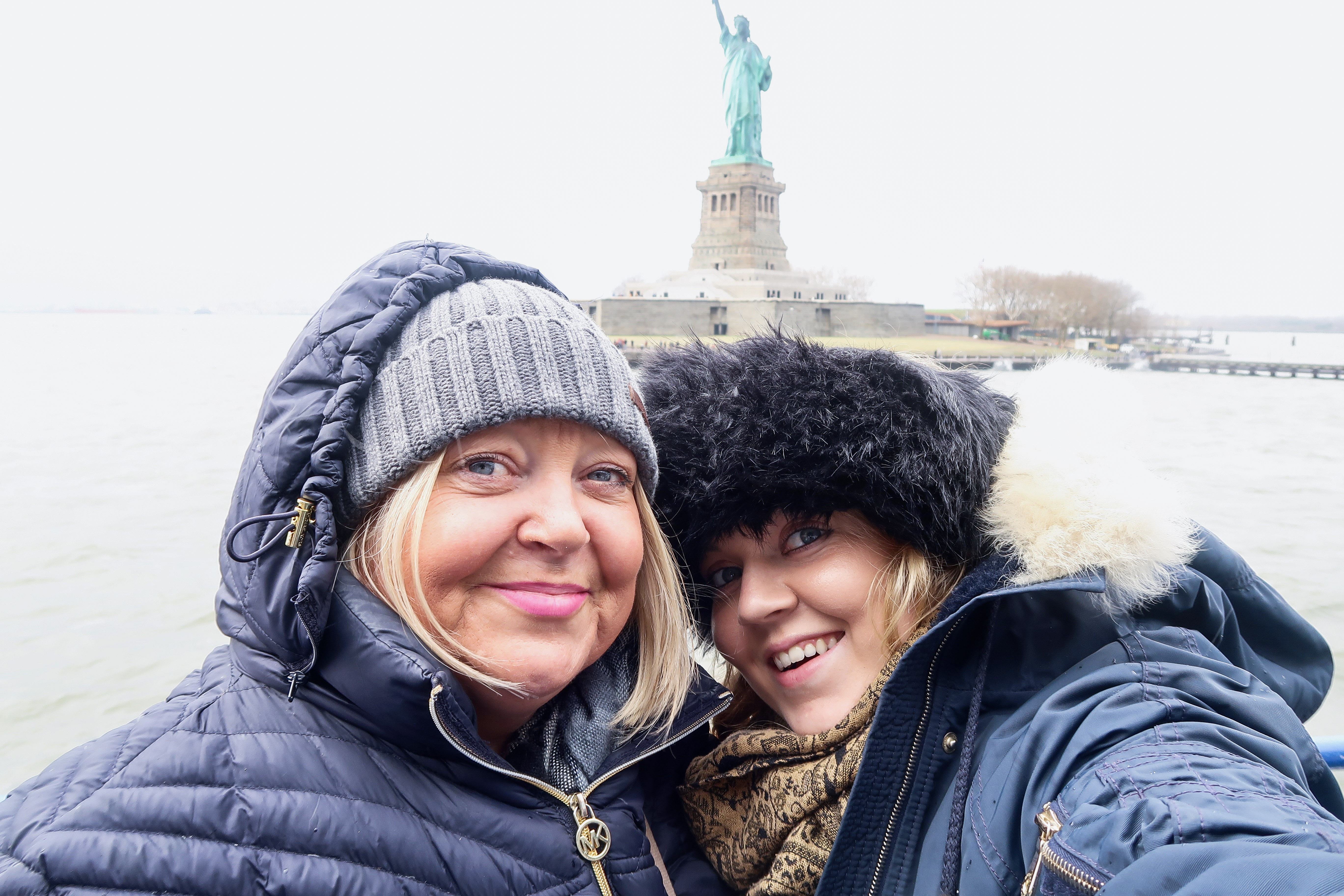 Statue of Liberty | 5 top tips for planning a visit to New York City | Things you should know before you visit the big apple | Travel Guide | Elle Blonde Luxury Lifestyle Destination Blog