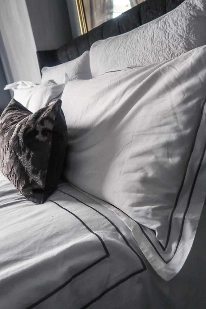 How to Create a Luxury Bedroom with Bed Linen 1