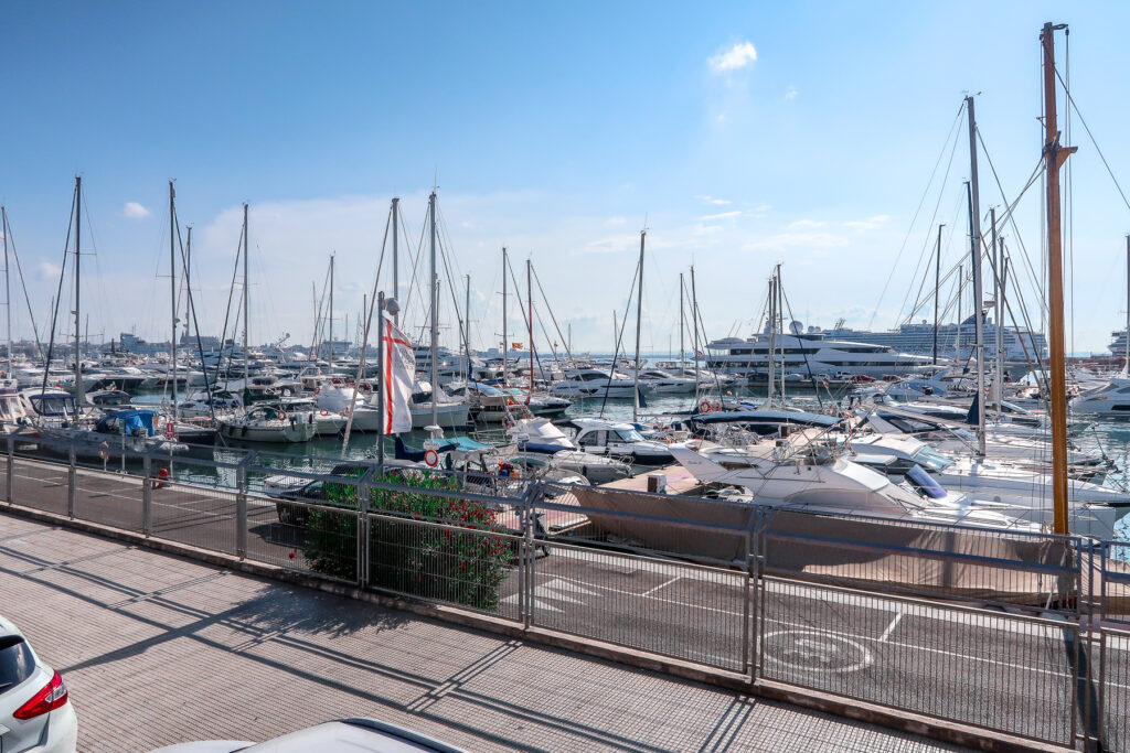 Palma Marina | How to spend 6 hours in Palma Mallorca | Travel Guide | Elle Blonde Luxury Lifestyle Destination Blog