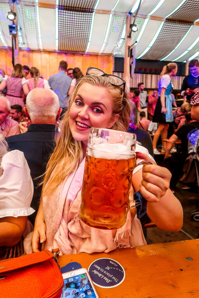 Breuninger Dirndl and Lederhosen | Cannstatter Wasen Volkfest | Oktober Fest | What to do when visiting Stuttgart for the first time | Germany travel guide | Elle Blonde Luxury Lifestyle Destination Blog