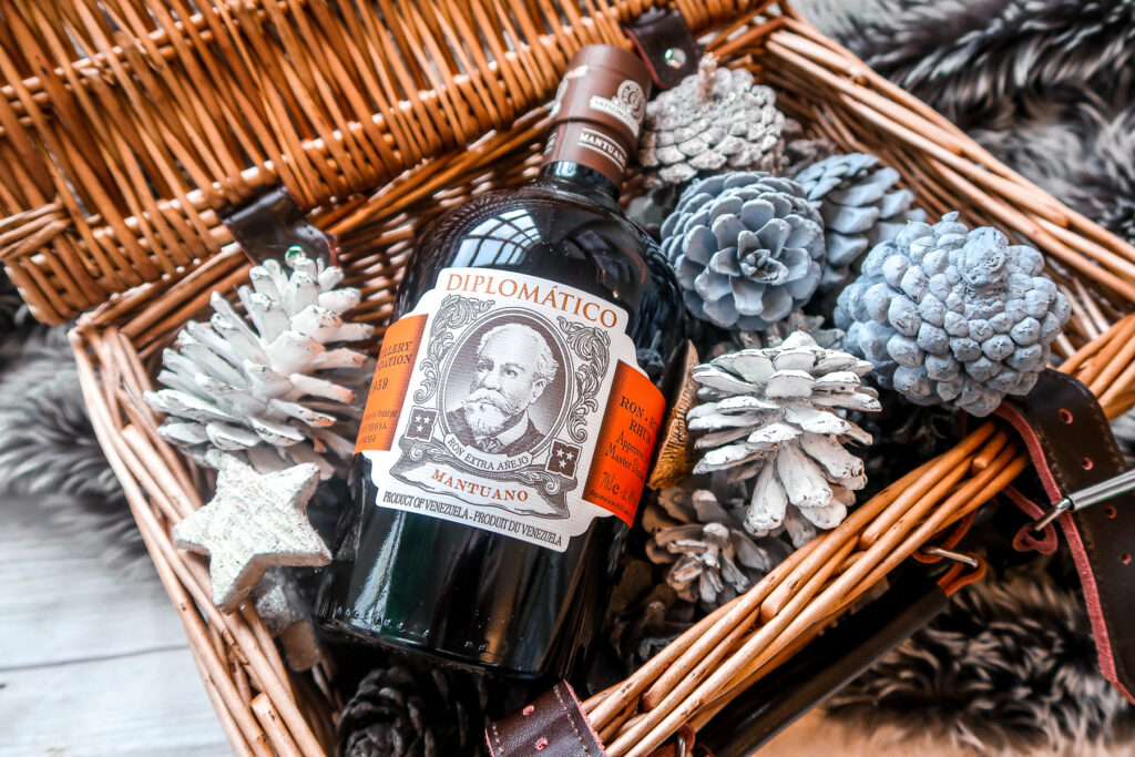 Gift Guide for a Boozy 'Merry' Christmas 8
