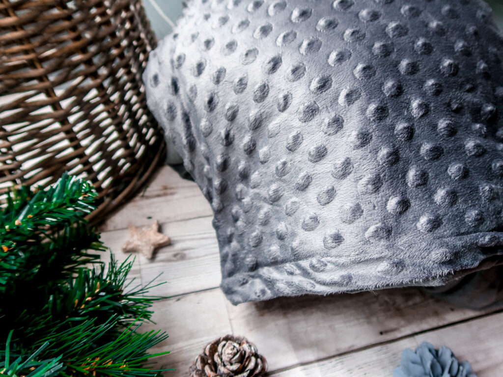 ISAAC Weighted Blanket | Wondering what to buy your favourite people for Christmas? Our luxury Christmas Gift Guide has the answers | Presents for family | Elle Blonde Luxury Lifestyle Destination Blog