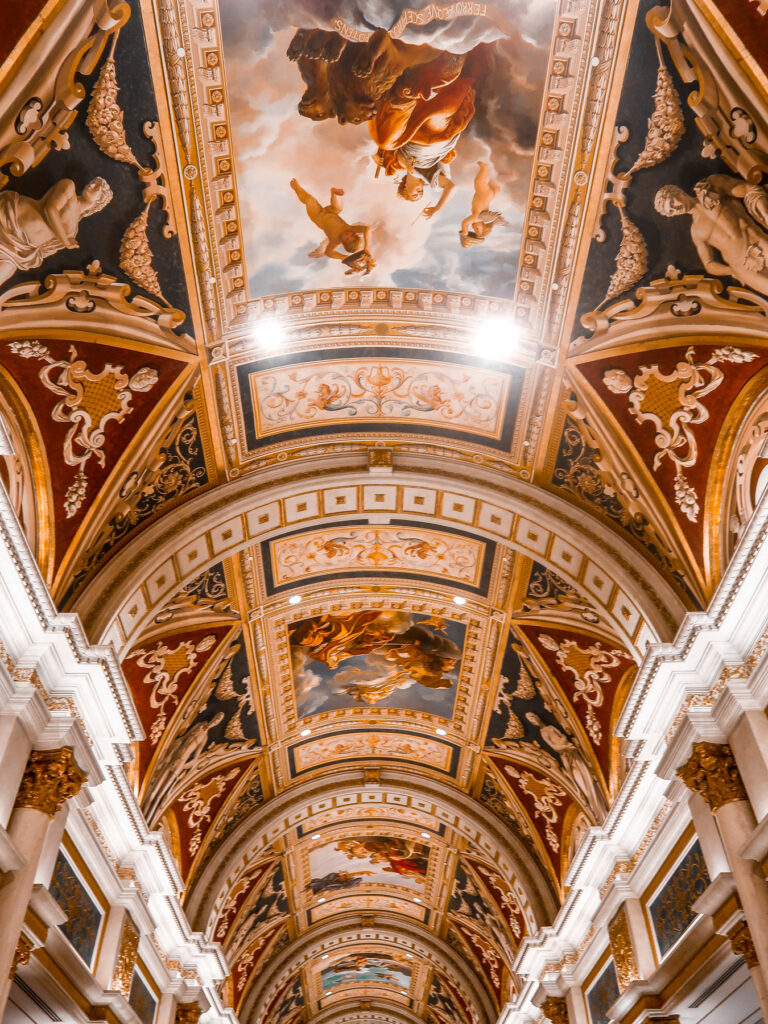Venetian Las Vegas | 7 Night Itinerary for Las Vegas | If you're looking to plan things to do in Vegas here's what we got up to on our 6th visit | Travel Tips | Elle Blonde Luxury Lifestyle Destination Blog