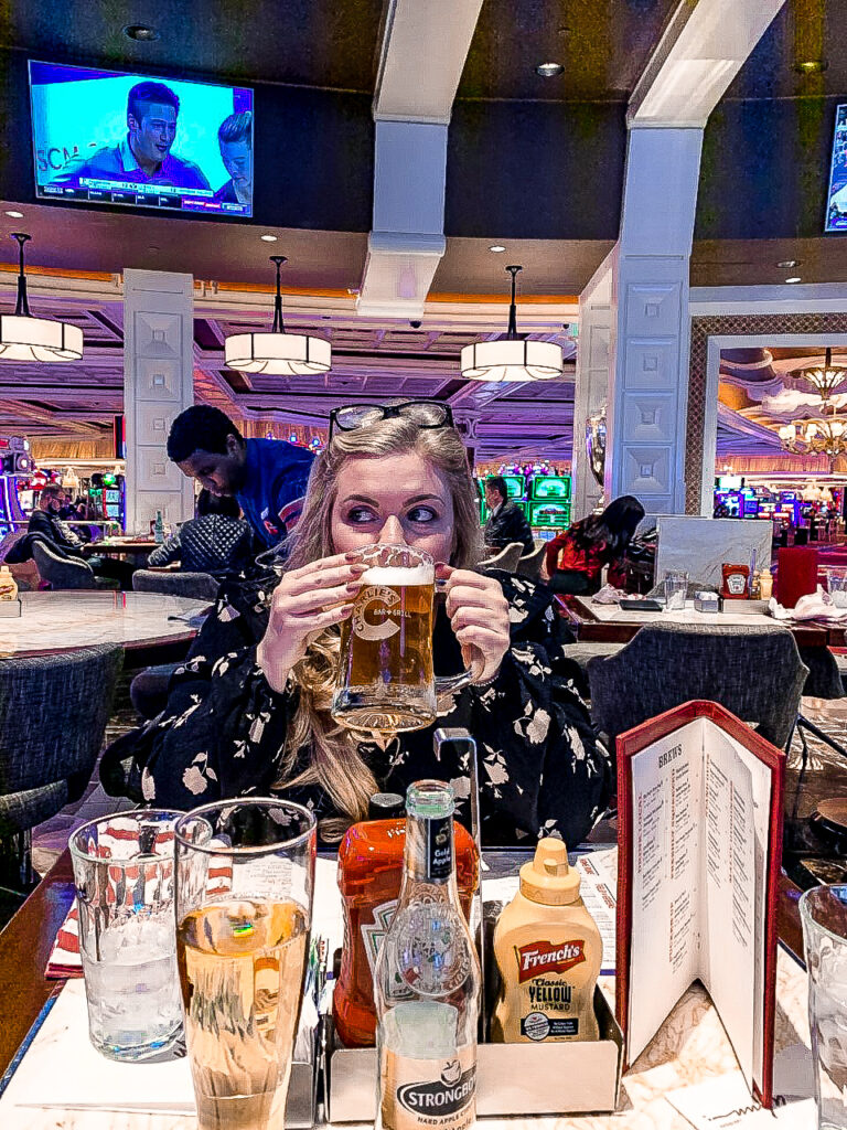 Charlies Bar & Grill at Wynn | 7 Night Itinerary for Las Vegas | If you're looking to plan things to do in Vegas here's what we got up to on our 6th visit | Travel Tips | Elle Blonde Luxury Lifestyle Destination Blog