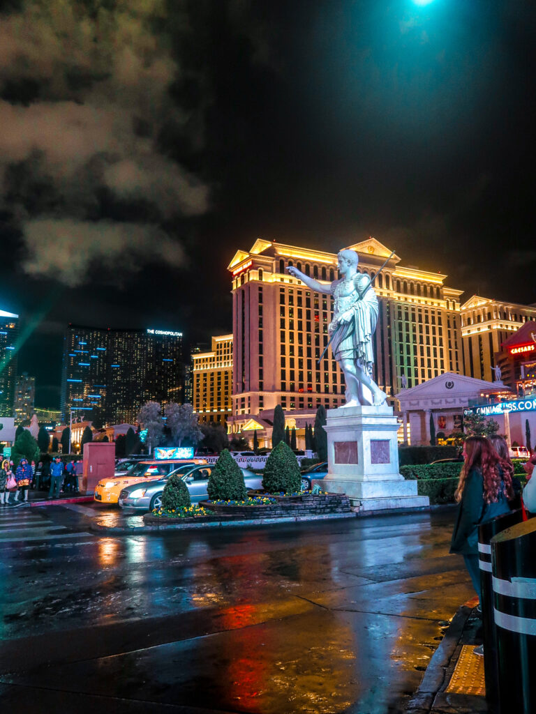 Caesars Night Rain | 7 Night Itinerary for Las Vegas | If you're looking to plan things to do in Vegas here's what we got up to on our 6th visit | Travel Tips | Elle Blonde Luxury Lifestyle Destination Blog