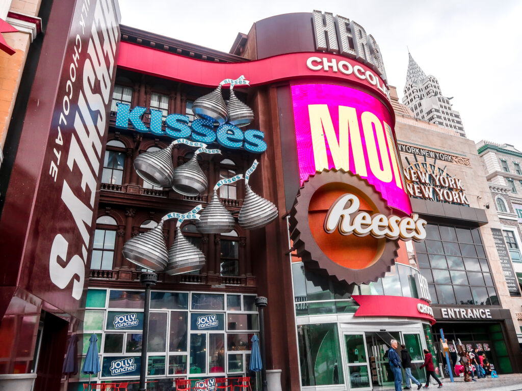 10 Best Practices for Digital Signage in Retail Merchandising 3 Hersheys Store NYNY | 7 Night Itinerary for Las Vegas | If you're looking to plan things to do in Vegas here's what we got up to on our 6th visit | Travel Tips | Elle Blonde Luxury Lifestyle Destination Blog