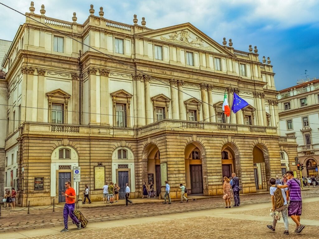 Teatro Alla Scala | 8 things you must see and do in Milan. Italy | Travel Guide | Elle Blonde Luxury Lifestyle Destination Blog