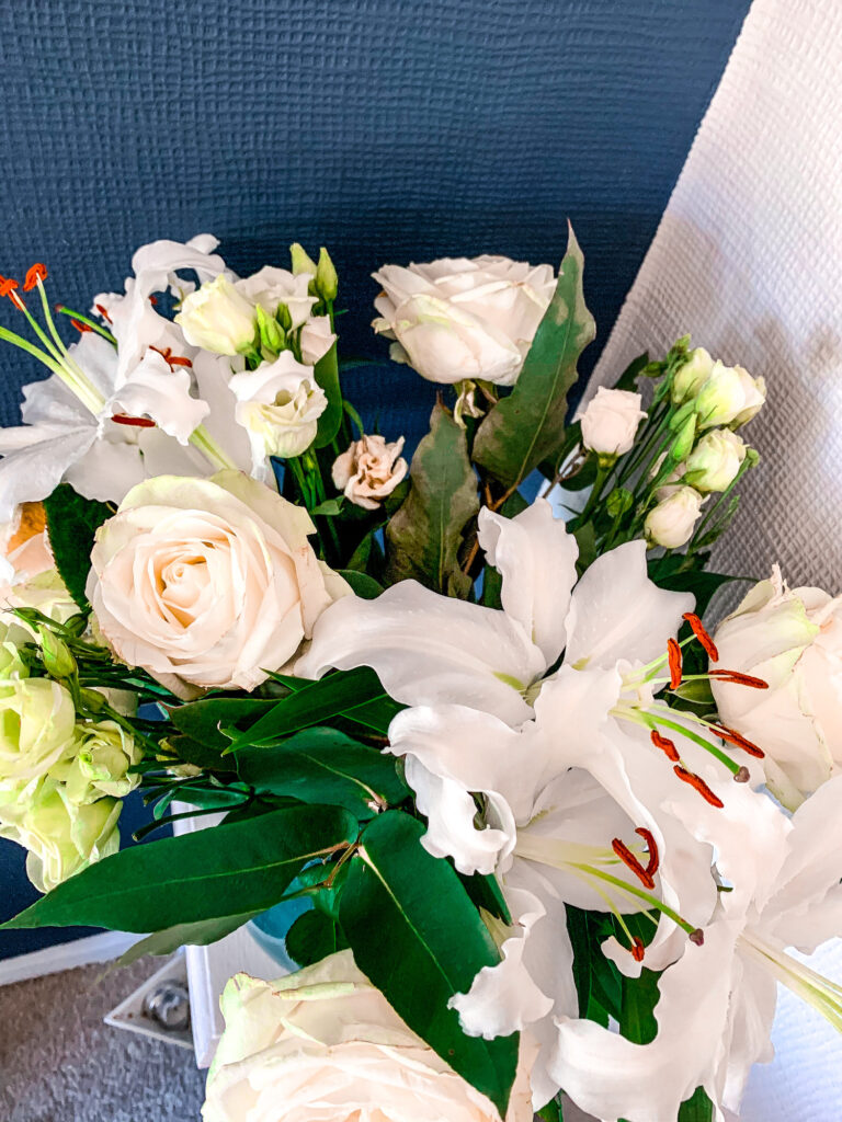 Moonpig Fresh Flower Bouquets Discount Code - Roses & Lilies Review | Gifts | Elle Blonde Luxury Lifestyle Destination Blog