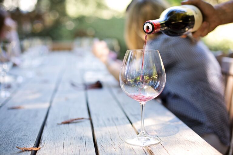 Read more about the article 7 Amazing Tips For Attending A Wine Tasting Event
