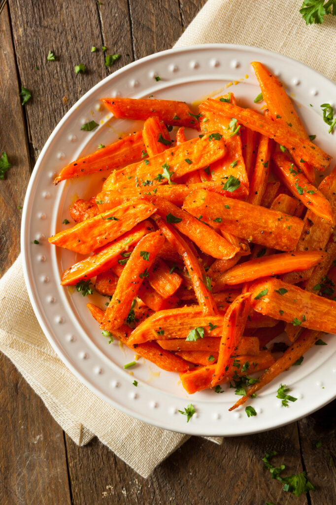 Cooking Carrots | The Best Things To Cook In A Cast Iron Skillet | Food Guide | Elle Blonde Luxury Lifestyle Destination Blog