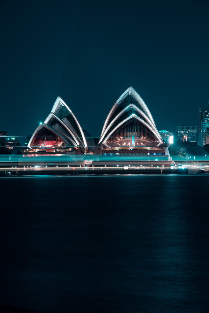 Night Time Activities Sydney Australia | Travel Guide & Tips |Elle Blonde Luxury Lifestyle Destination Blog | 6 Amazing Must Do Day Trips From Sydney Australia