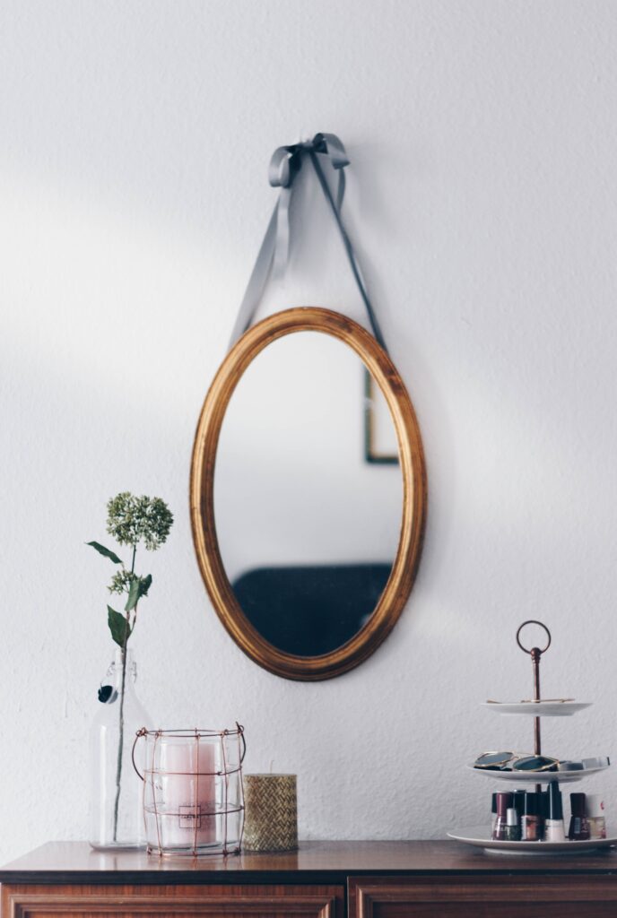 A Comprehensive Guide To Heavy Mirror Hanging | Home Interiors | Elle Blonde Luxury Lifestyle Destination Blog