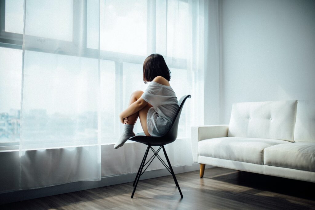 3 Things That Can Impact Our Mental Health | Elle Blonde Luxury Lifestyle Destination Blog | Sober Living Homes | Therapy | Mental Health Facilities