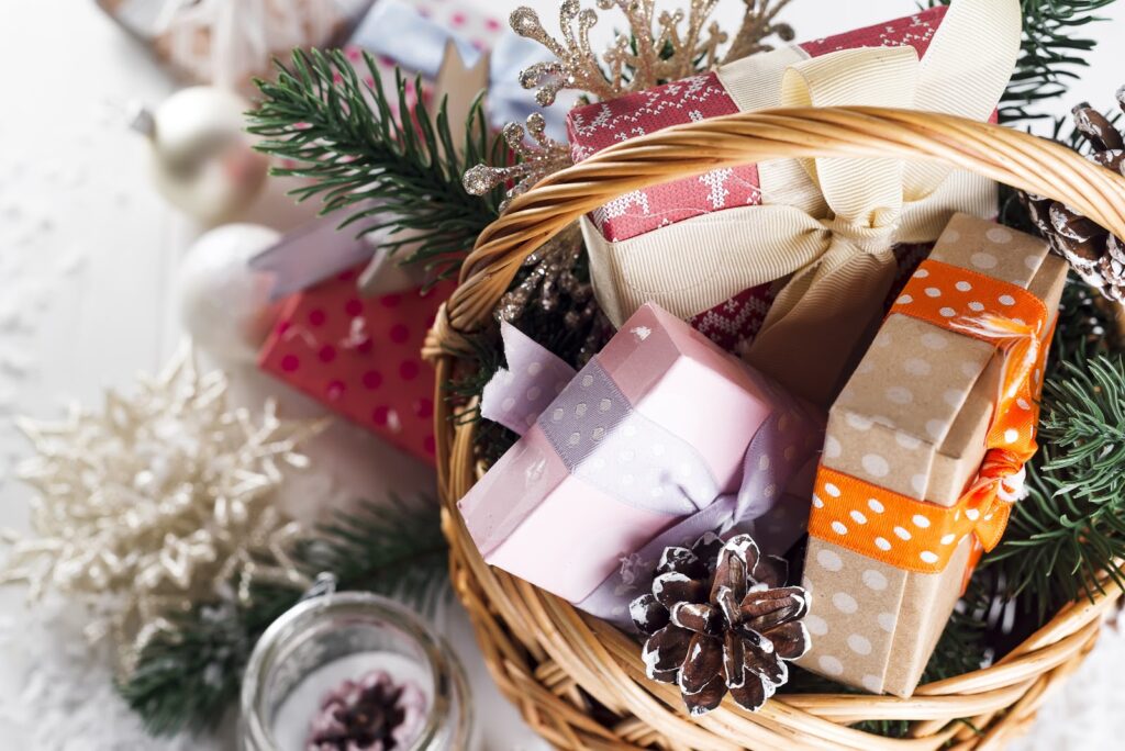 A Word on Gift Giving in the Corporate World | Business Tips | Elle Blonde Luxury Lifestyle Destination Blog