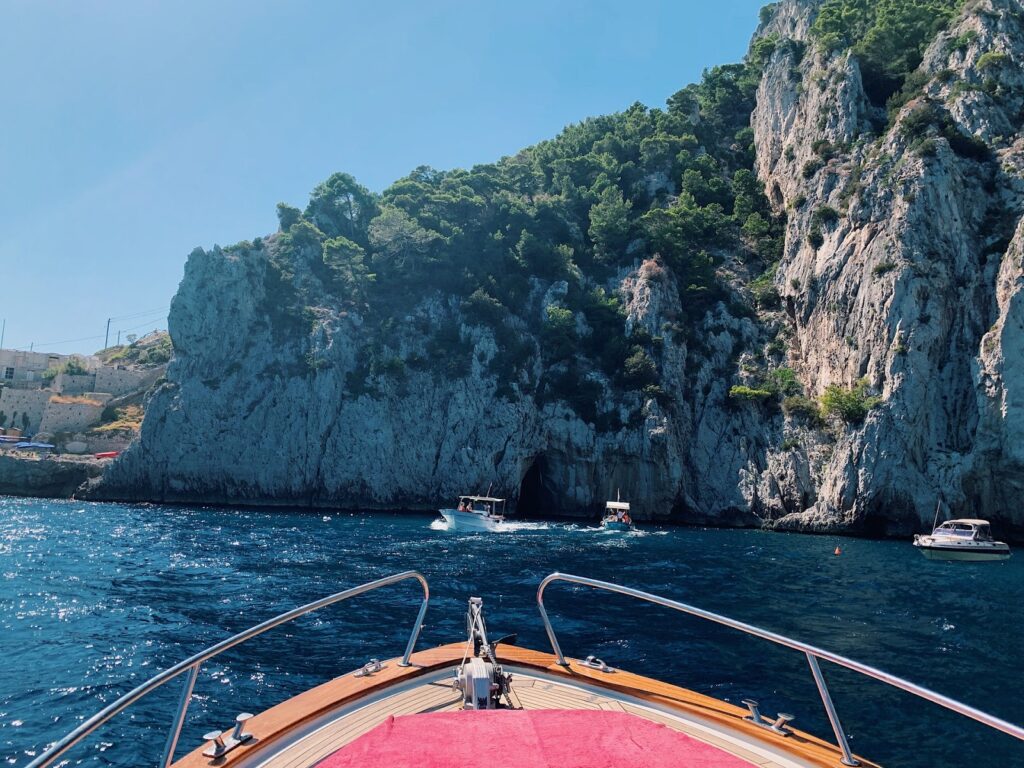 How To Prepare Yourself For A Boat Day In Summer | Elle Blonde Luxury Lifestyle Destination Blog