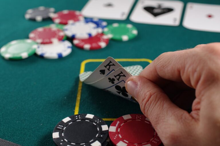 Read more about the article 4 Simple Tips To Choose An Online Casino You Won’t Regret