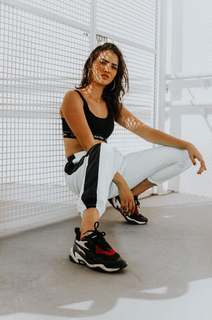 8 Best Styling Ideas For Wearing Sneakers | Fashion | Elle Blonde Luxury Lifestyle Destination Blog | Activewear