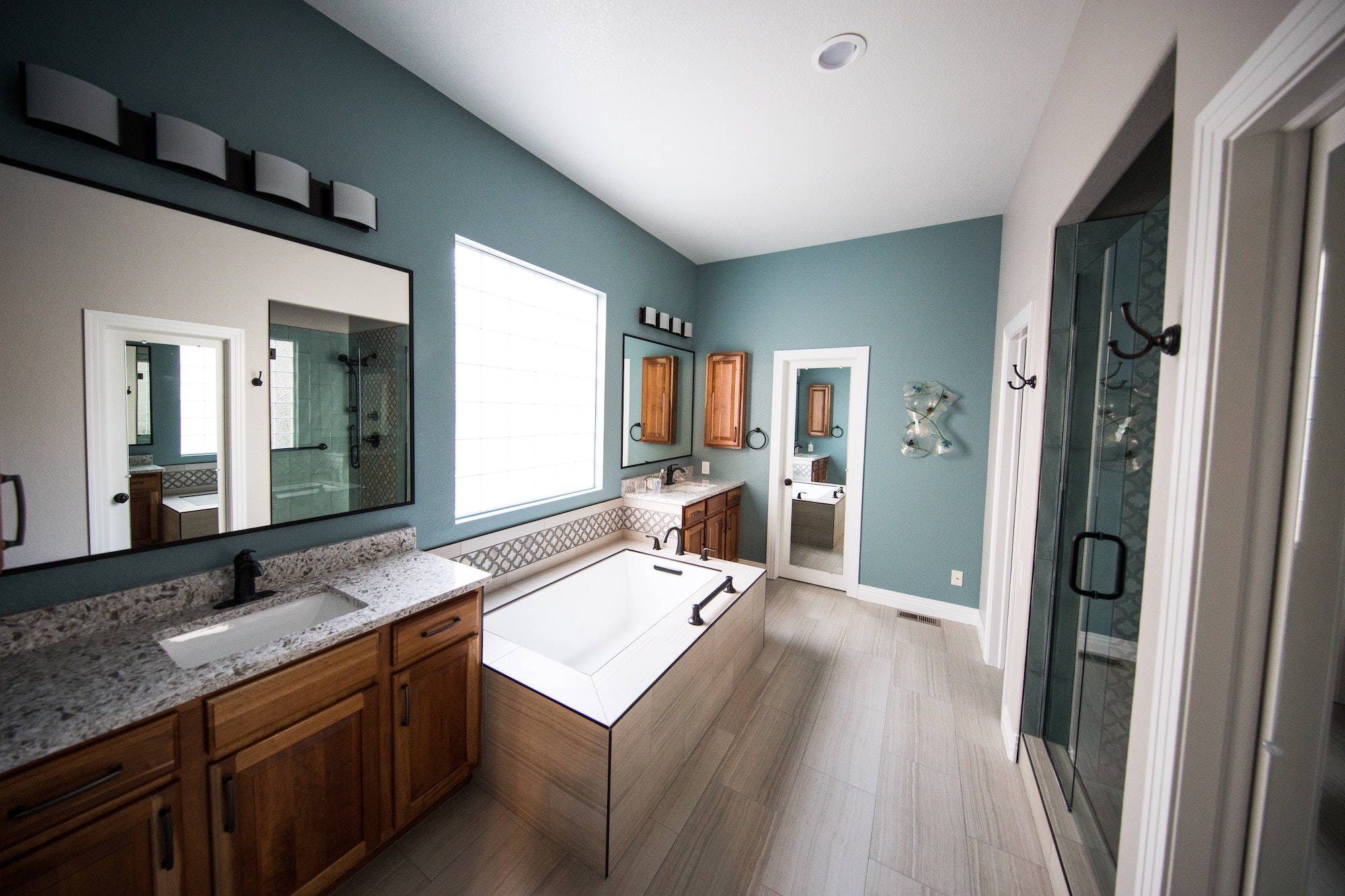Read more about the article 5 Factors To Bear In Mind When Choosing Bathroom Furnishings