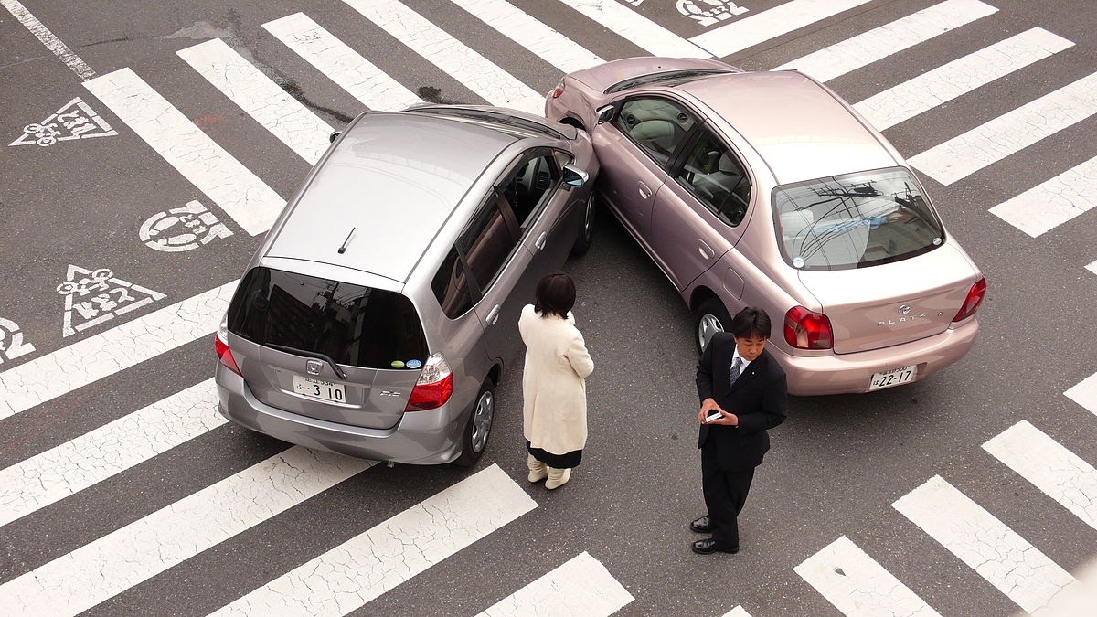 Here's How to Handle Car Accidents Properly | Car Blog | Elle Blonde Luxury Lifestyle Destination Blog