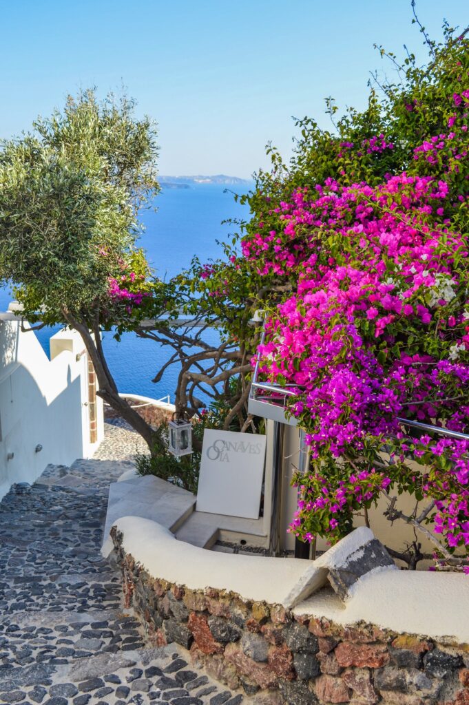 The incomparable beauty of Santorini | Travel Tips | Elle Blonde Luxury Lifestyle Destination Blog