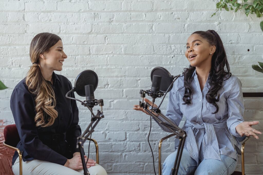 What is a podcast and how can you get started? | Digital Marketing | Elle Blonde Luxury Lifestyle Destination Blog