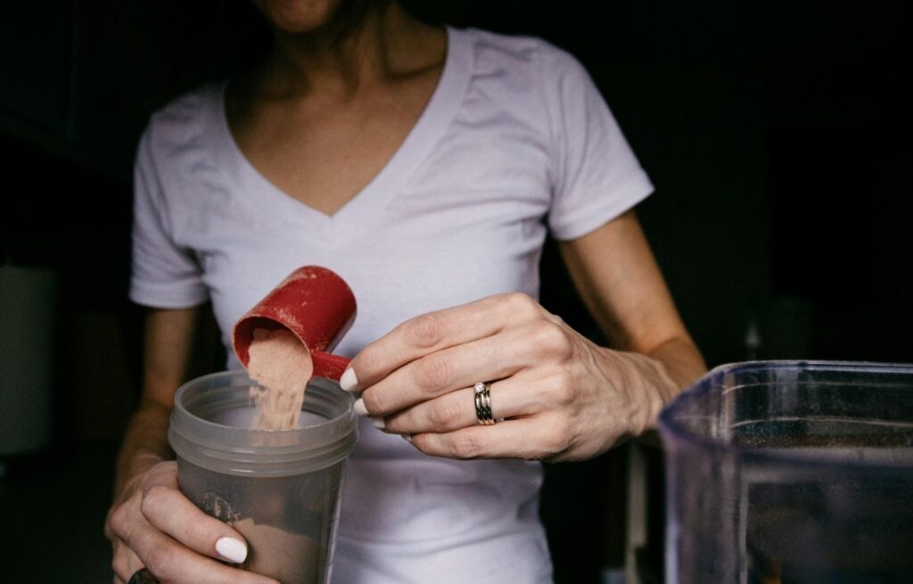 5 Essential Protein Supplement Ingredients to Look For in a Product Before Buying and increase Muscle Mass | Health & Fitness | Elle Blonde Luxury Lifestyle Destination Blog