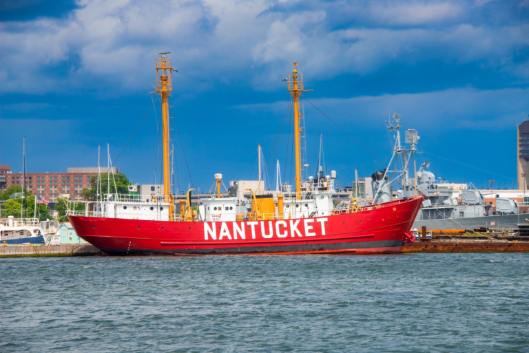 Read more about the article 9 of the Best Places to Eat and Drink when in Nantucket