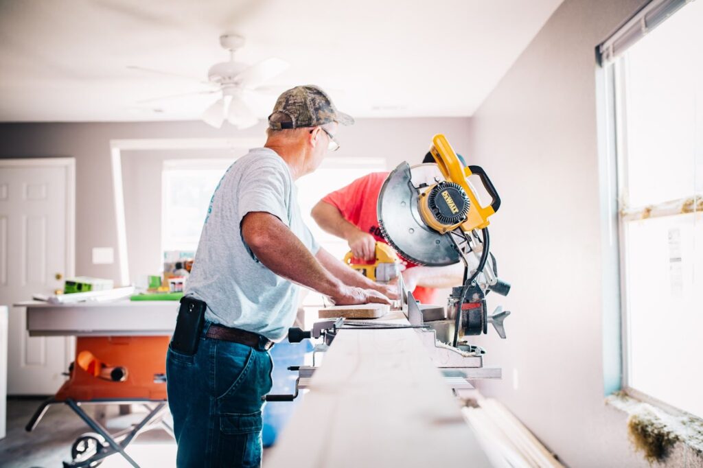 Tips On How To Choose The Right Builder For Your Home Improvements